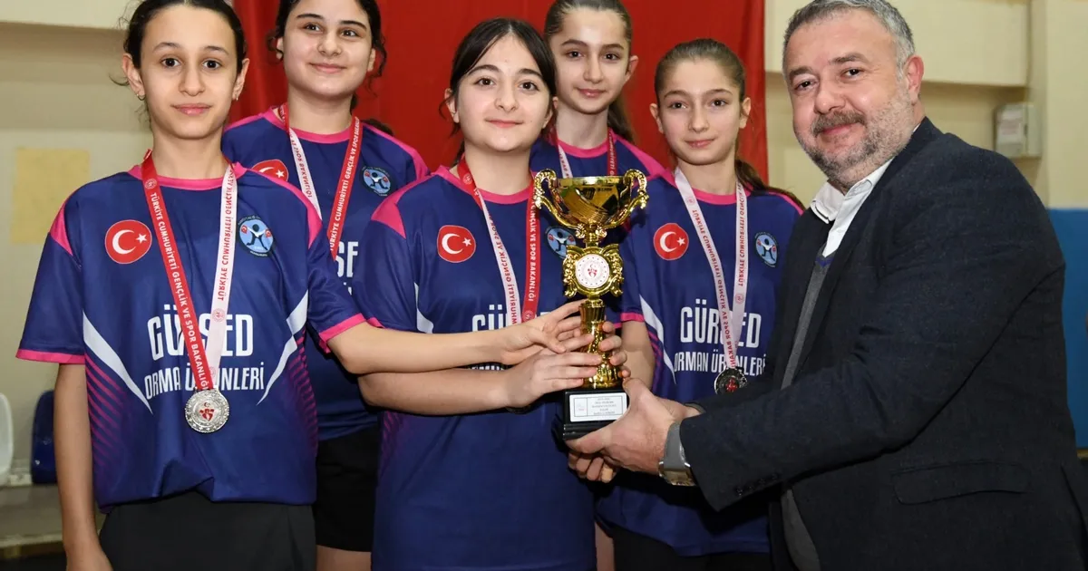 Badmintonun yıldızları Osmangazi’de parladı