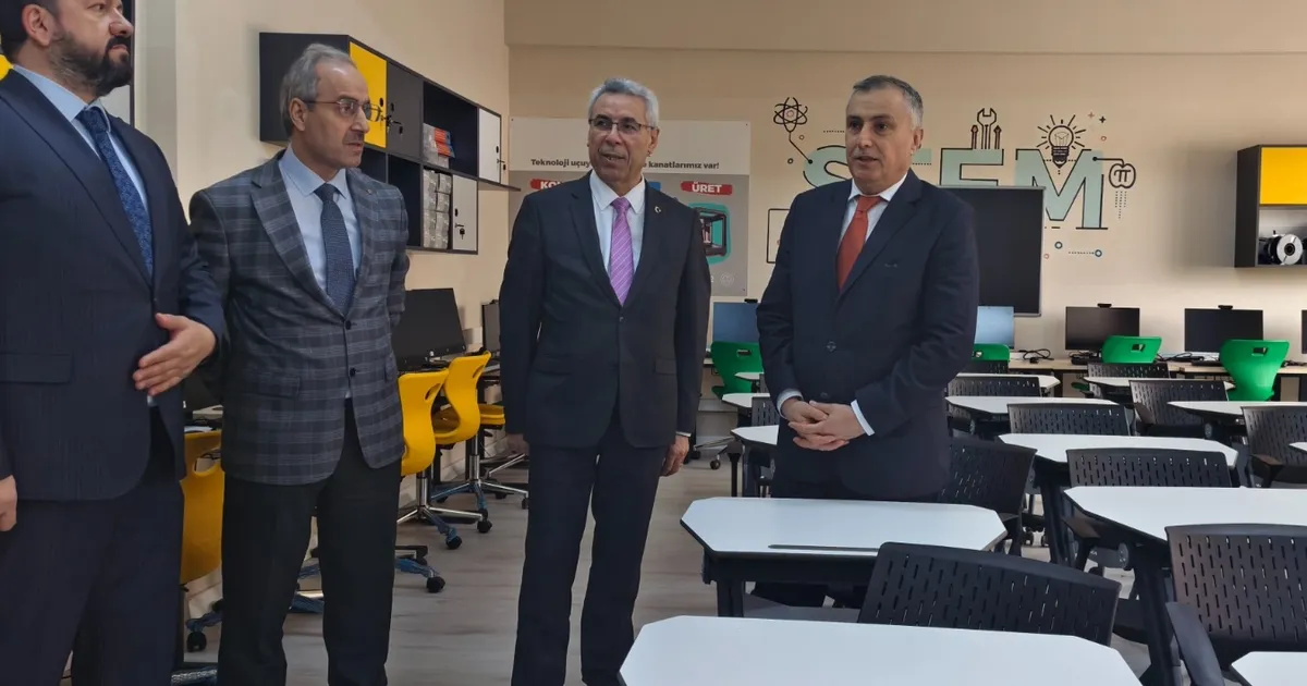 Bursa’da Müdür Çokgezer’den Gemlik’te eğitim mesaisi